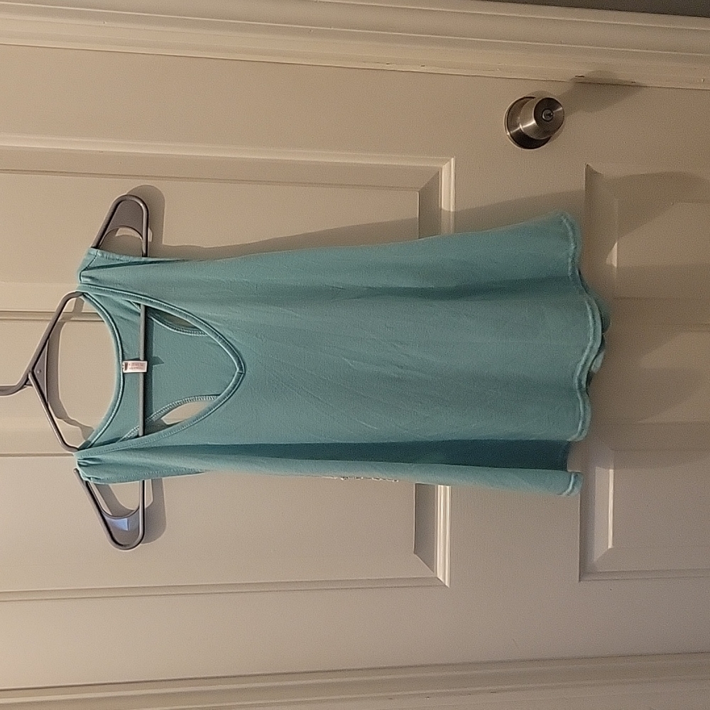 V-Neck with Open Sides